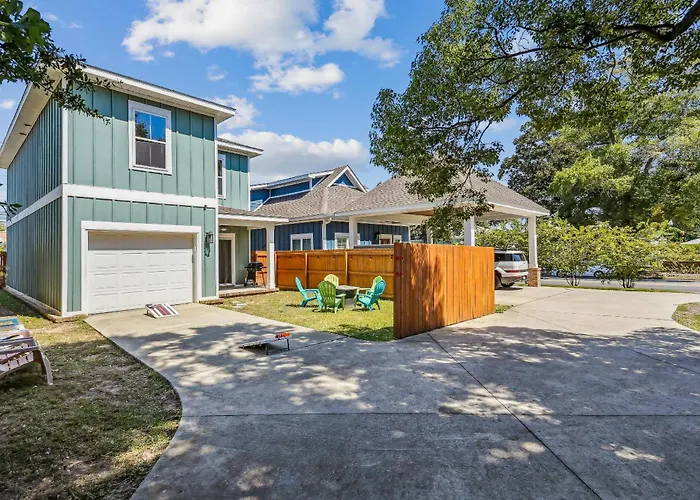 Holiday home 1621 E Cervantes St *