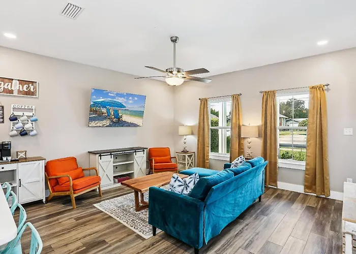 Holiday home 1621 E Cervantes St