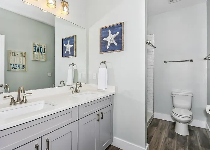 Holiday home 1621 E Cervantes St *